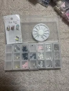 ネイルパーツセットとシール