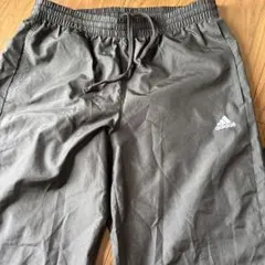 adidasナイロンパンツ