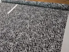 新着・乱れモザイク柄モノトーン　綿レーヨンシフォン　柄幅１０６ｃｍ×１００ｃｍ長