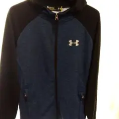 UNDER ARMOUR　ジップパーカー　M