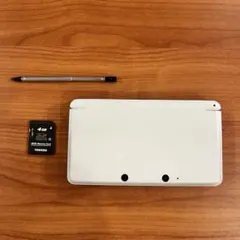 Nintendo 3ds ホワイト 【初期化済、SDカード付き】