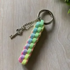 【8】キーホルダーアンティークミニキー付 パラコード キーチャーム