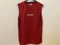 DIADORA 赤 ノースリーブ スポーツウェアのサムネイル