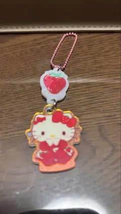 ハローキティ スイカ キーホルダー 50周年 - メルカリ