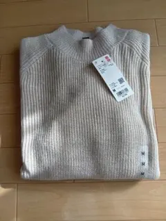 モックネック ニット