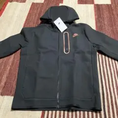 ナイキテックフリース　パーカー　ブラック