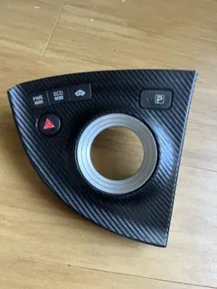 プリウス ZVW30 純正 イルミネーションエンブレム 土台付 - メルカリ