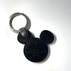 ＊東京ディズニーリゾート　ミッキーマウス型レザーキーホルダー　ブラック