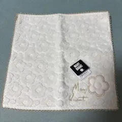 MARY QUANT タオルハンカチ 抗菌防臭加工 オフホワイト✖️ゴールドのサムネイル
