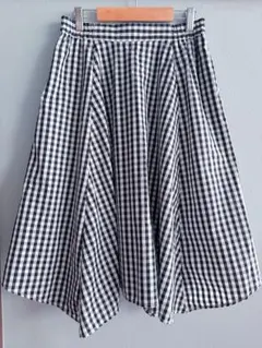 earth music&ecology フレアスカート 白/黒　ギンガムチェック