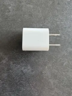 純正Apple A1749 充電器 アダプター　5V/1A