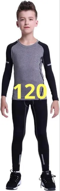 人気⭐️キッズ スポーツウェア　上下セット　ブラック　120 シンプル　通気性