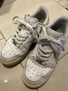 Nike Air Force 1 ホワイトスニーカー
