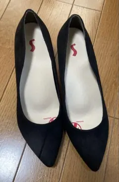 ブラック ポインテッドトゥ パンプス　24.5cm ヒール5.5cm