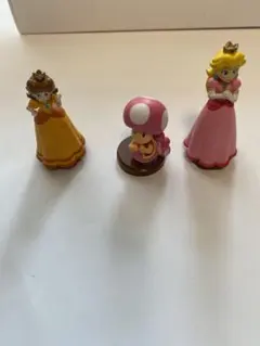 スーパーマリオ　レトロ　フィギュア3個セット