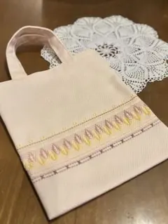 ピンク 刺繍ミニ手提げバッグ　Ｐ