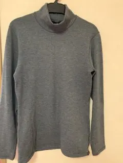 UNIQLO ウルトラウォーム ハイネック