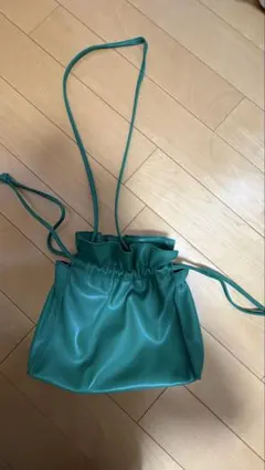 GU グリーン ドローストリング サコッシュのサムネイル