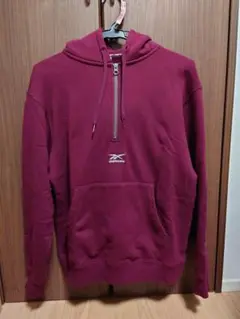 Reebok eightone バーガンディ パーカー Sサイズ