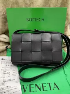 ボッテガヴェネタブラックレザー　カセット　ショルダーバッグ