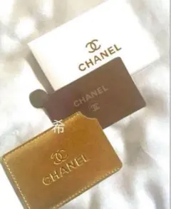 ✨限定ノベルティ✨CHANEL コンパクトミラーゴールドレーザー調ケース