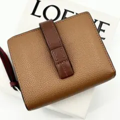 極美品✨ロエベ 二つ折り財布 バーティカル アナグラム型押し レザー ブラウン