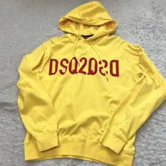 良品 DSQUARED2 ロゴ入り パーカー M 希少カラー　イエローのサムネイル