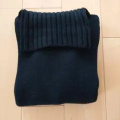 GU ローゲージ タートルネックセーター