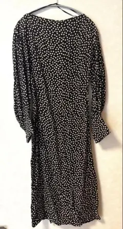 COS 水玉模様 長袖ロングワンピース