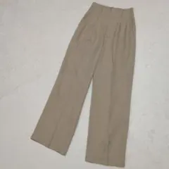 メンズツータックパンツ　Ｓ　ベージュ系　スラックス　スーツ