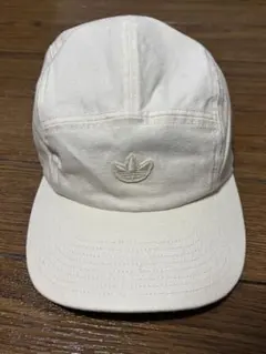 adidas アイボリー キャップ