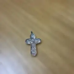 クロスモチーフ ペンダントトップ シルバーカラー