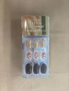 新品未使用　ダッシングディバ　ネイルチップ 12個入り ブラック ゴールド
