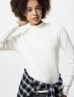 ユニクロ　リブハイネックT/長袖　白　S