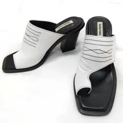 Item thumbnail for item 40d02271-cafa-4560-adda-e34d3cd1d5a2