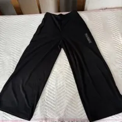 UNIQLO クレープジャージー　ストレートパンツ　丈短め　M ブラック