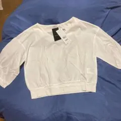 【期間限定お値下げ　新品】タグ付き　OFUON 白カットソー
