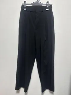 ユニクロ　タックワイドパンツ