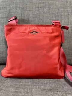 COACH レッドショルダーバッグ サコッシュ ナイロン素材