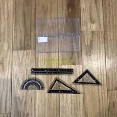 クツワ　定規５点セット 透明ケース付き