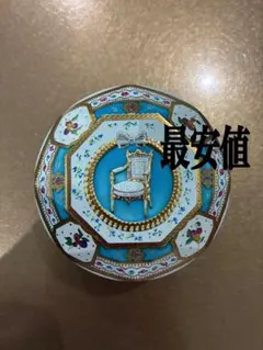 青山デカーポ　マリー・アントワネットスタイル展　限定クッキー缶　チャームのサムネイル