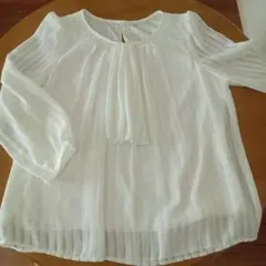 ホワイト プリーツデザイン 長袖ブラウス Lサイズ