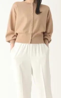 ベージュ ニットカーディガン