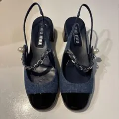 新品未使用MIU MIU デニムパテント スリングバックバックパンプス 37.5のサムネイル