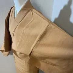 A115⭐️正絹　紬　色無地　厚地　逸品　ばち襟　家紋なし