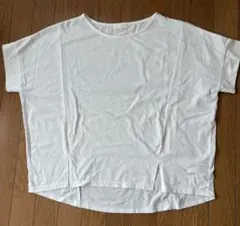 ホワイト 半袖Tシャツ ゆったりシルエットのサムネイル