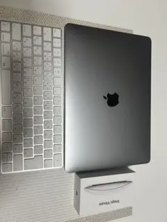 Apple MacBook Air 13-inch 2019 本体のサムネイル