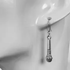 マイク　ピアス　キーホルダー　イヤリング　など　チャーム レディース メンズ