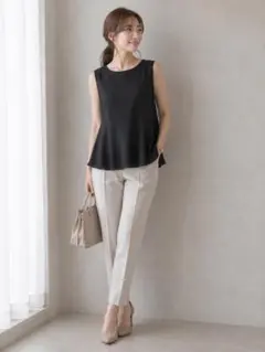 【美品】UNIQLO ユニクロ ペプラム ノースリーブ ブラウス 黒S オフィス