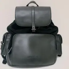新品・未使用　ジョルジオアルマーニ　黒　バックパックのサムネイル
